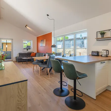 Huus Katteker Дом отдыха Kating